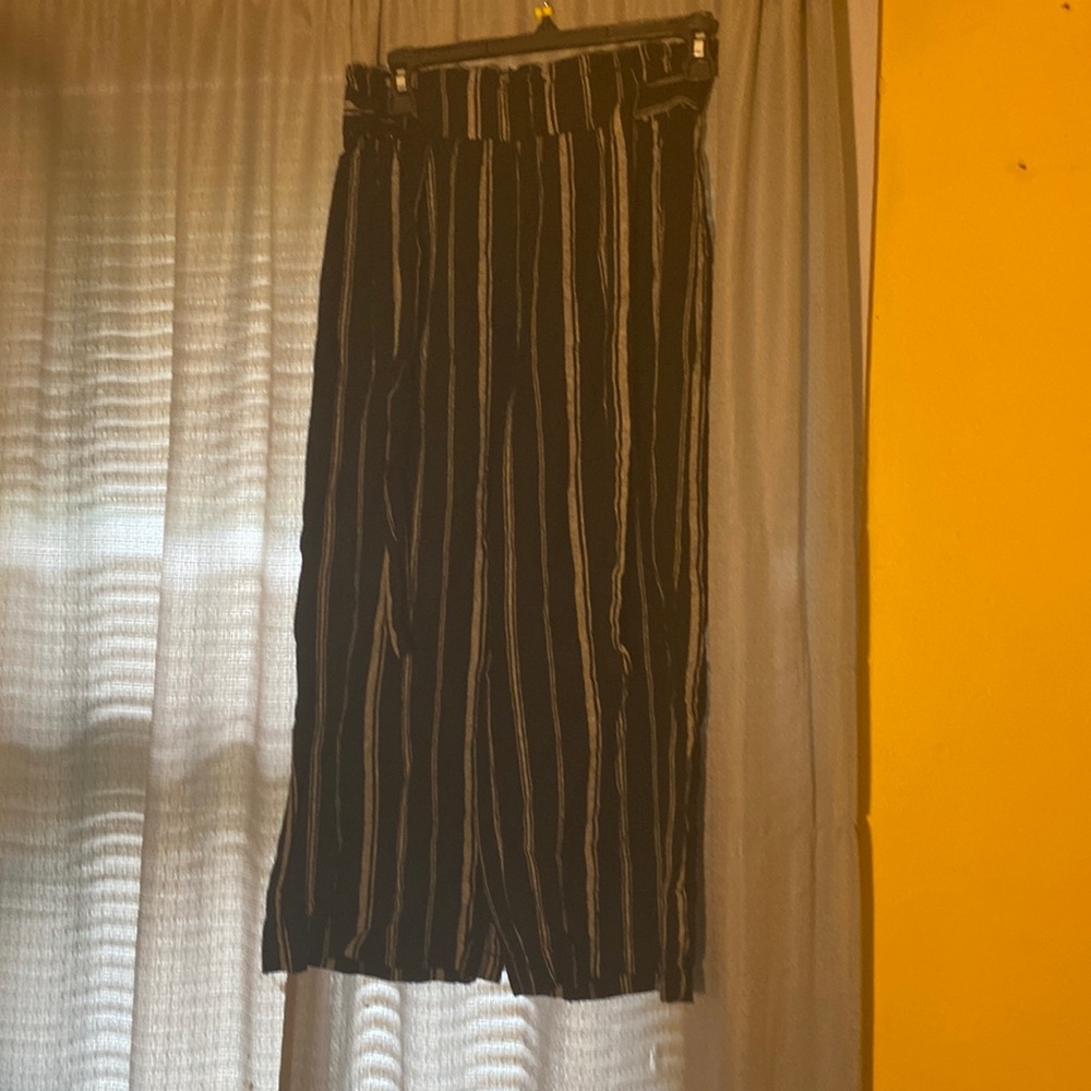 Nine Eight Pants Womens Size s Black & White Striped Culotte